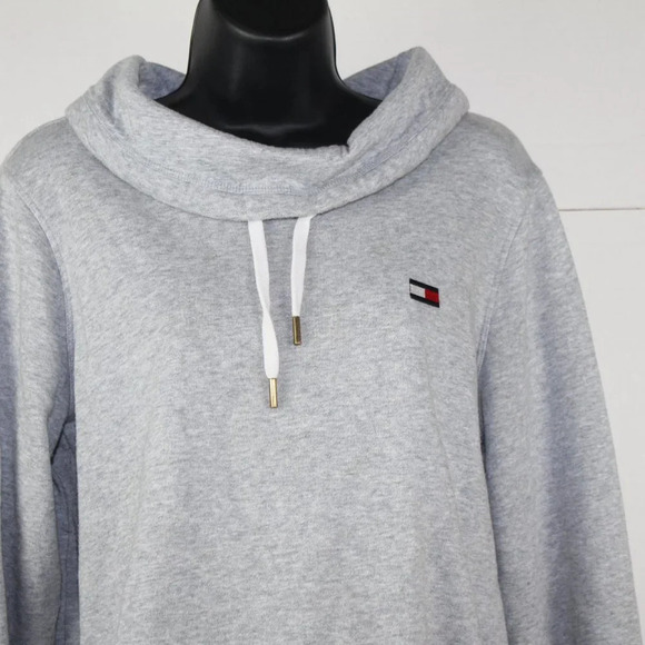 TOMMY HILFIGER - Picture 2 of 7